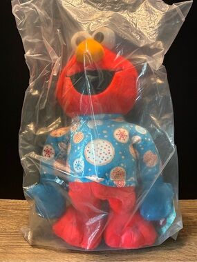 Sesame Street Elmo 18” Christmas Cookie Sweater Just Play ToysRUs Exclusive 2024